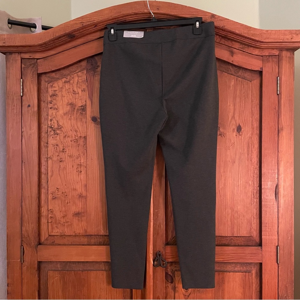 Chico’s pull on pointe rivet studded leggings - Picture 2 of 5